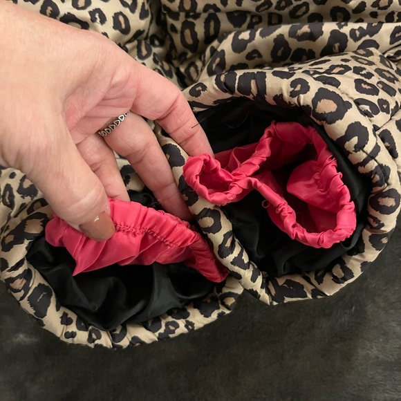 PINK PLATINUM LEOPARD CHEETAH PRINT LIKE NEW SNOW PANTS SNOWBIBS BIBS SNOWSUIT - Picture 4 of 6